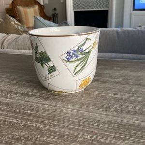 Tiffany and Co. Plant pot botanical print.